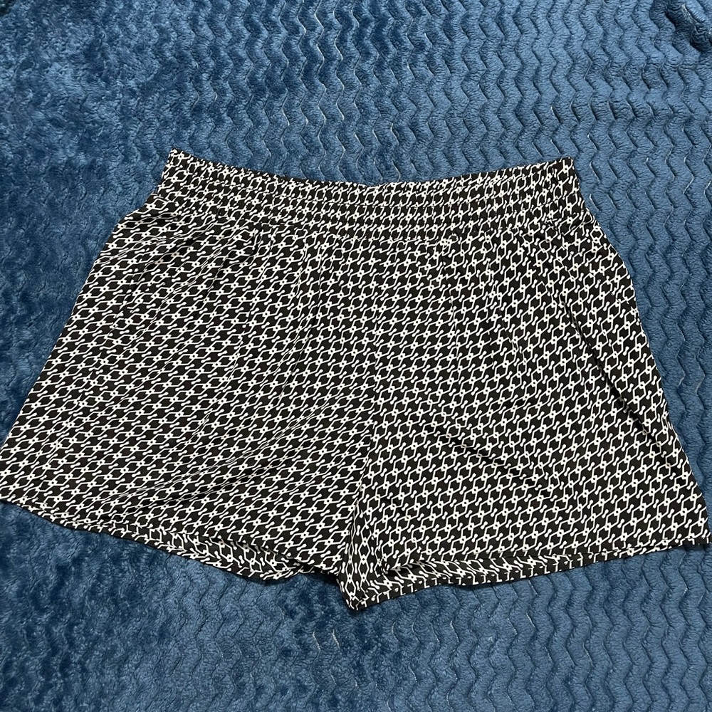 a.n.a Black and White Shorts